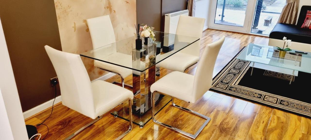 Double King Suite, Canary Wharf Waterfront Londen Buitenkant foto